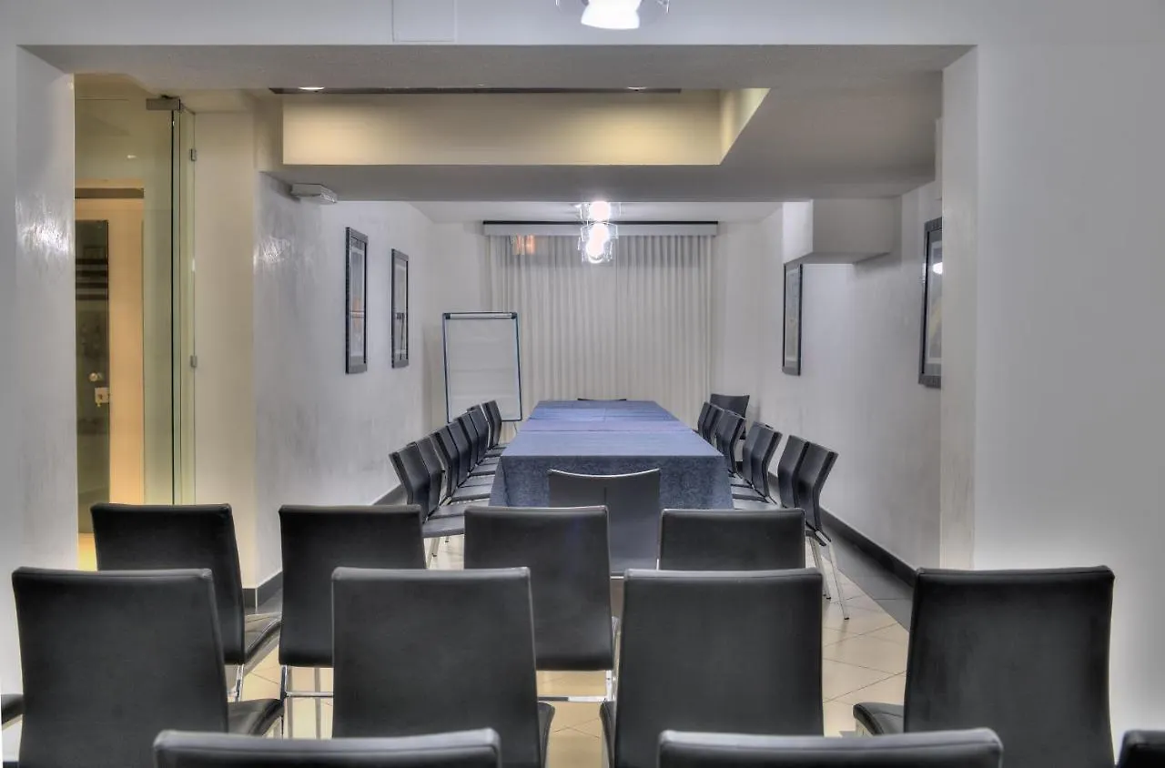 摩德纳中央公园酒店