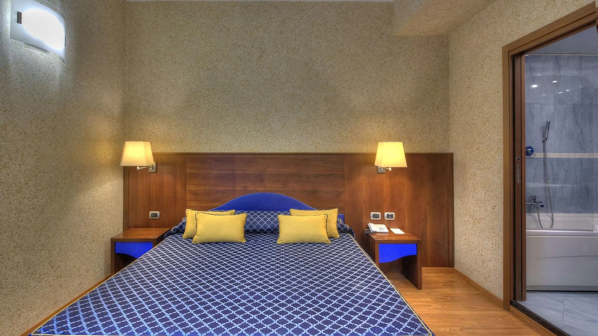****  Central Park Hotel Modena Italy